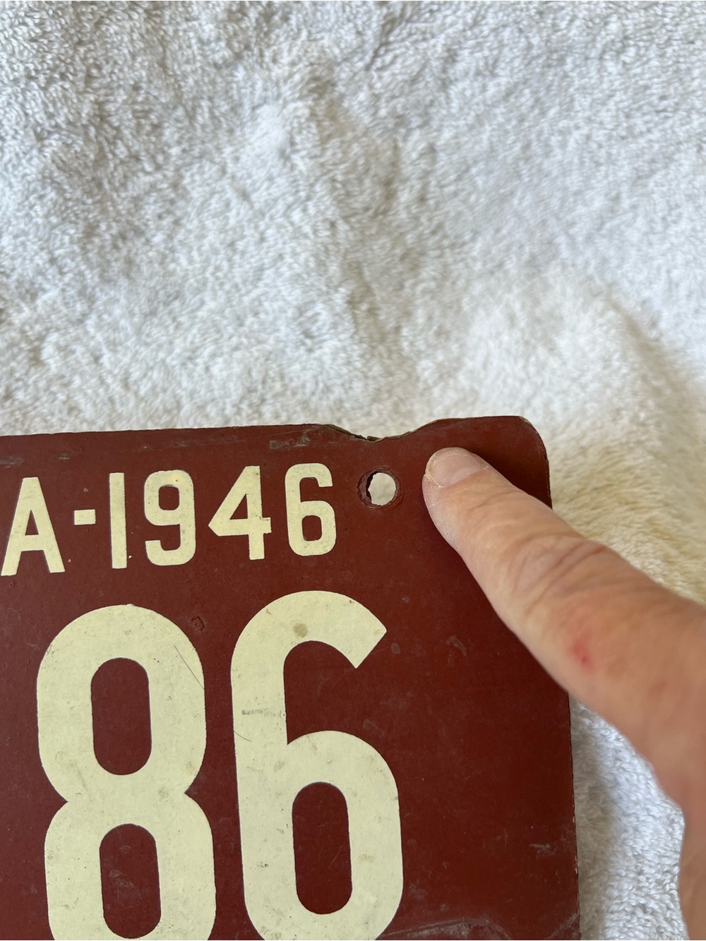 Vintage Alaska Fiberboard license plate 1946 Rare find - Picture 2 of 3